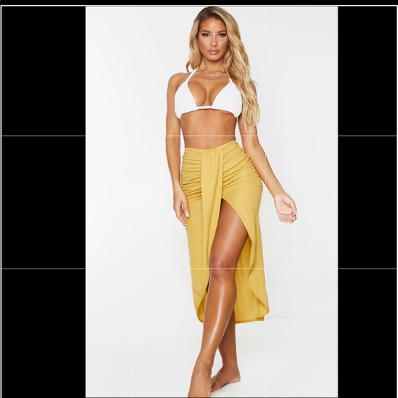 Yellow Knot Front Wrapped Sarong - Picture 1 of 4